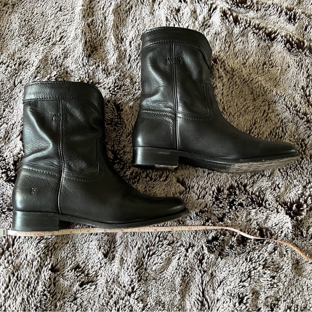 Frye Cara Roper Short Boot, size 6.5 - Picture 7 of 16